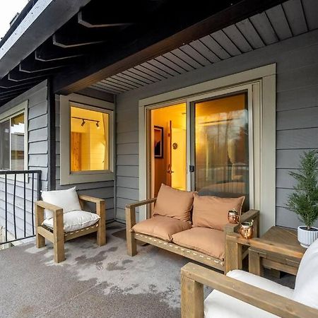 Powder & Pines Luxury Suite วิสต์เลอร์ ภายนอก รูปภาพ