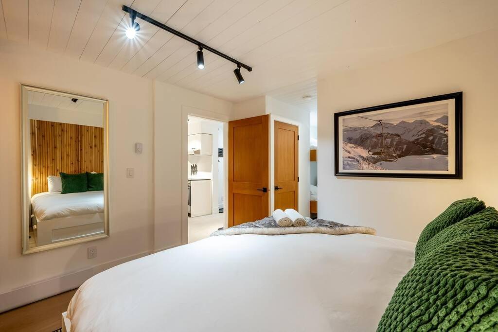 Powder & Pines Luxury Suite วิสต์เลอร์ ภายนอก รูปภาพ